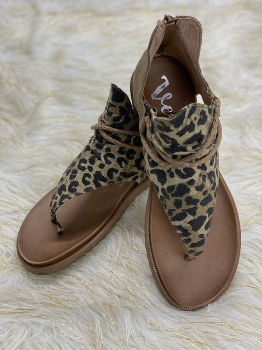 Very G~ Angelika Sandals~ Leopard
