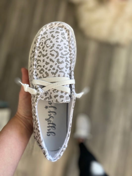 Kylie~White/Silver