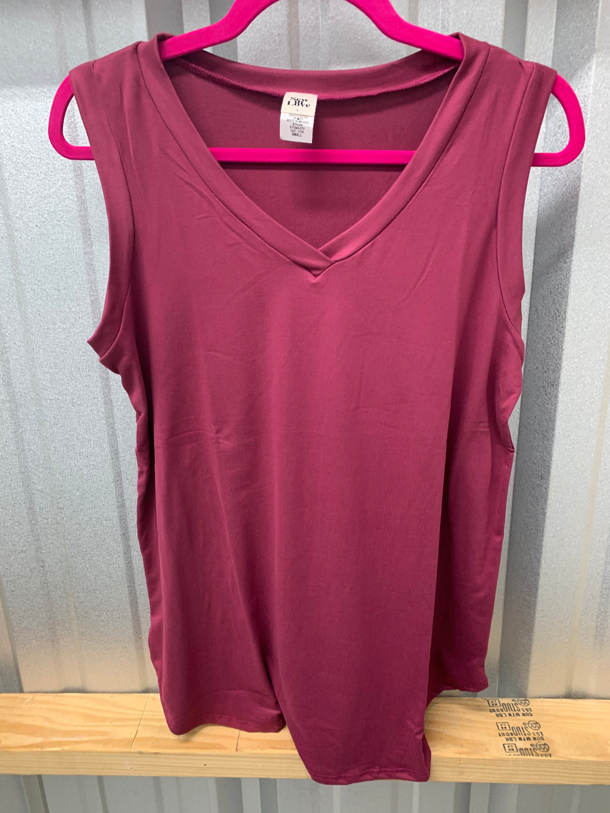 V-neck Tank